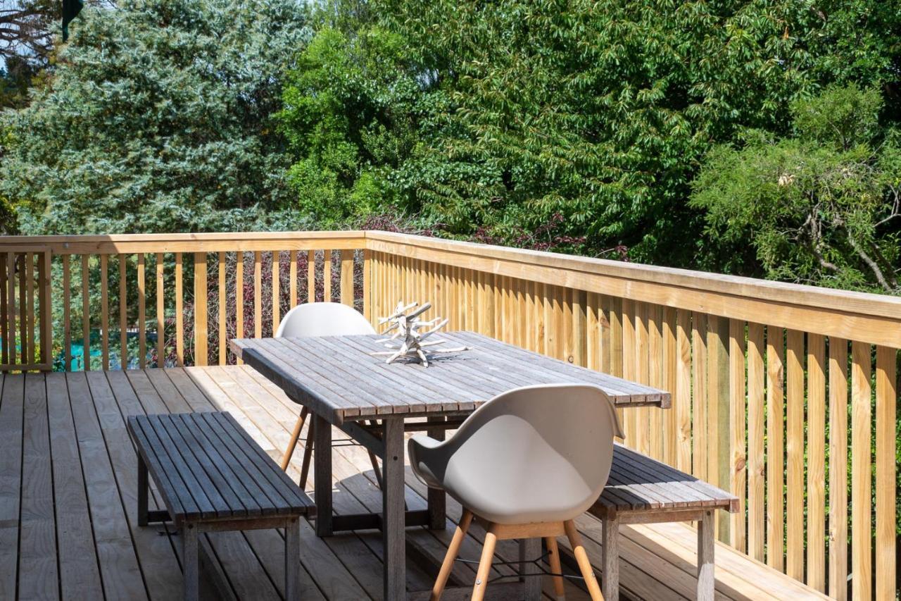 Waitahanui Lake House - Lake Taupo Holiday Home Buitenkant foto